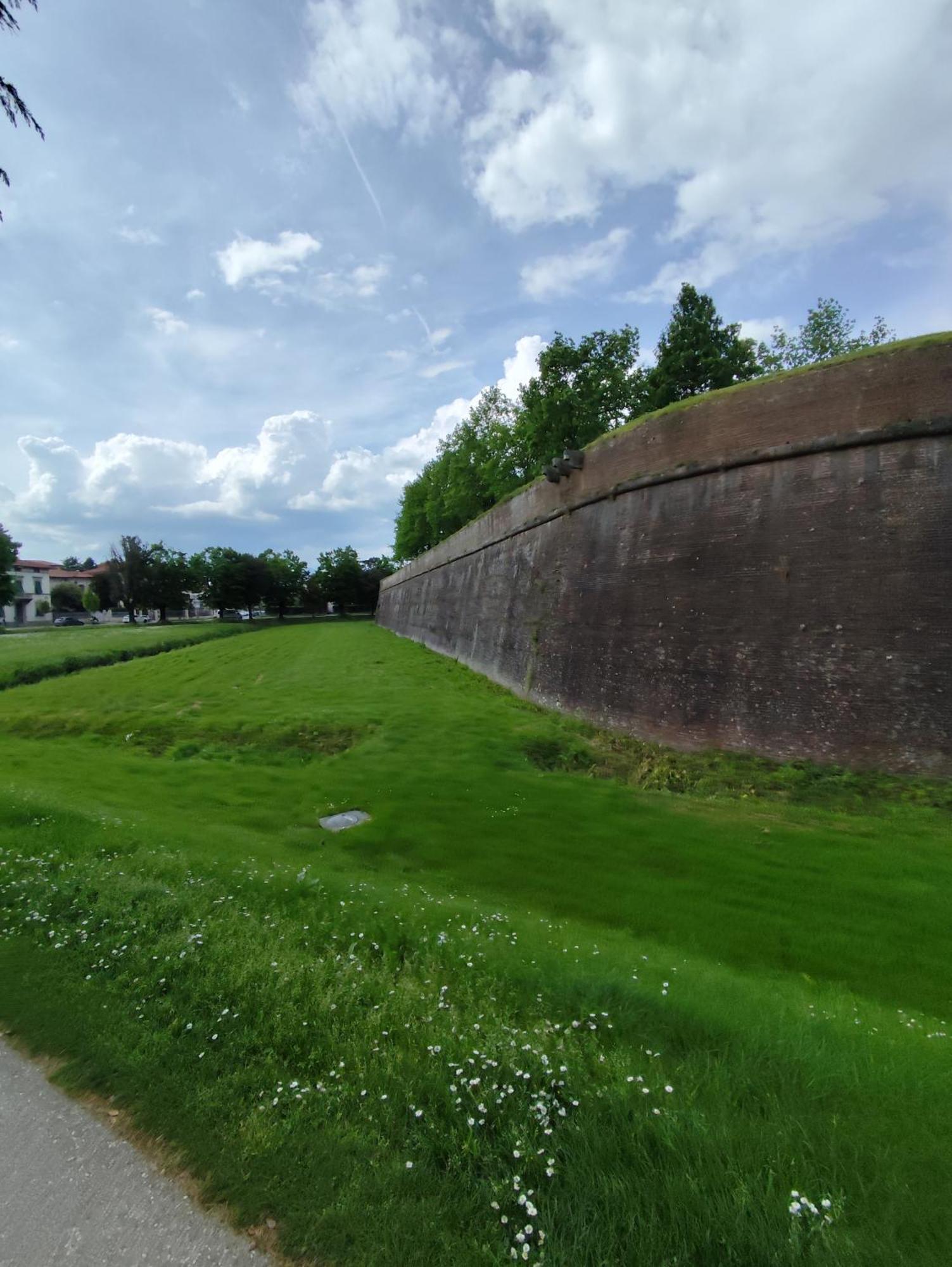 Casa Rosina + Box Per Auto 2 Bici 1,5Km Dalle Mura Lucca Eksteriør billede