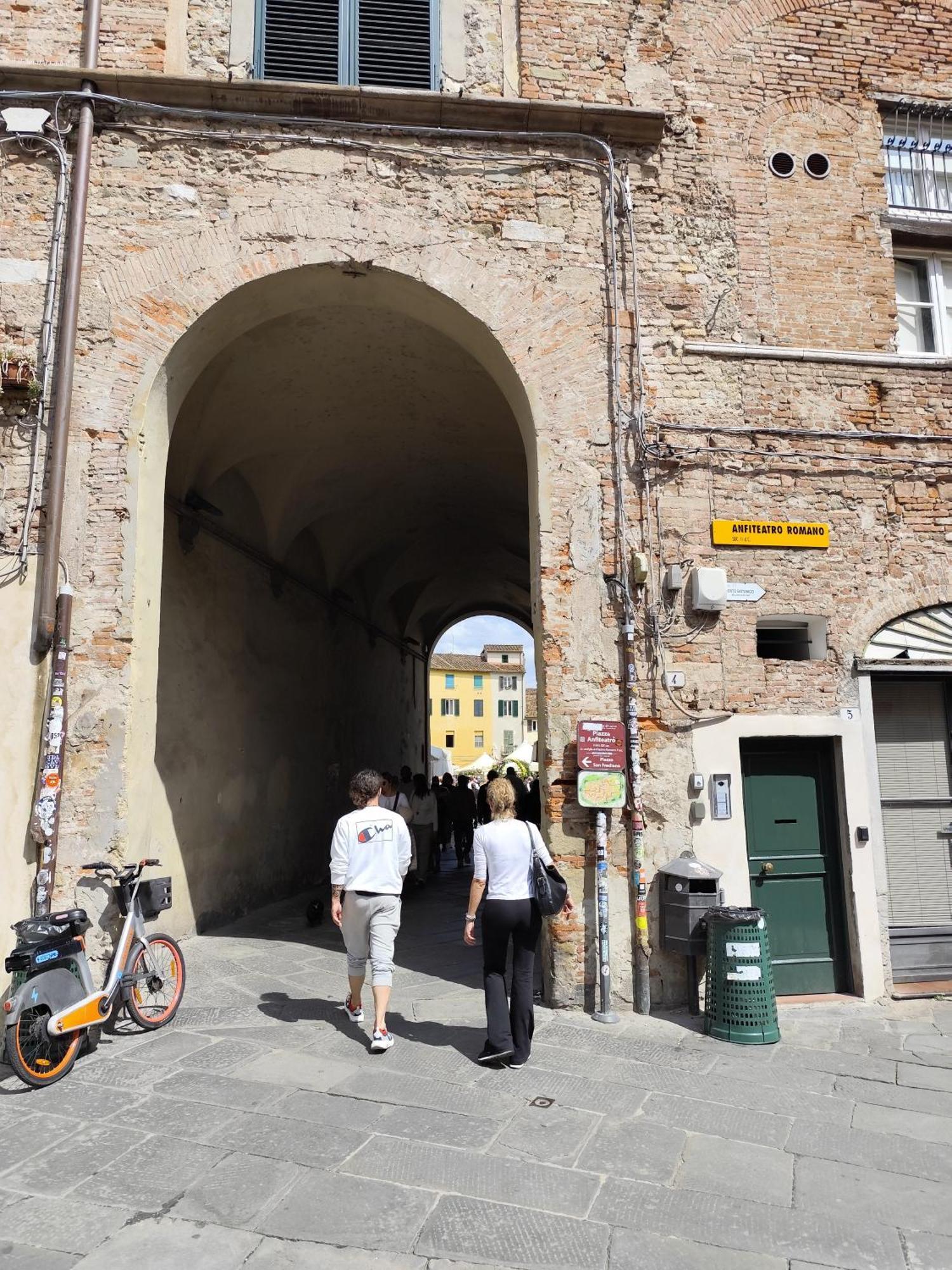Casa Rosina + Box Per Auto 2 Bici 1,5Km Dalle Mura Lucca Eksteriør billede